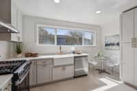 029-301-crestlake-drive.88916.p2k.022.web