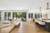 9. 019-2061-sterling-avenue.91230.p3k.019