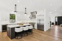 10. 031-2061-sterling-avenue.91230.p3k.031