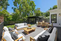 42. 082-2061-sterling-avenue.91230.p3k.082