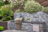 010 - 139 - 6 Snowberry Lane - Backyard Grill area