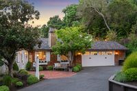 001 - 147 - 6 Snowberry Lane - Twilight view of the house