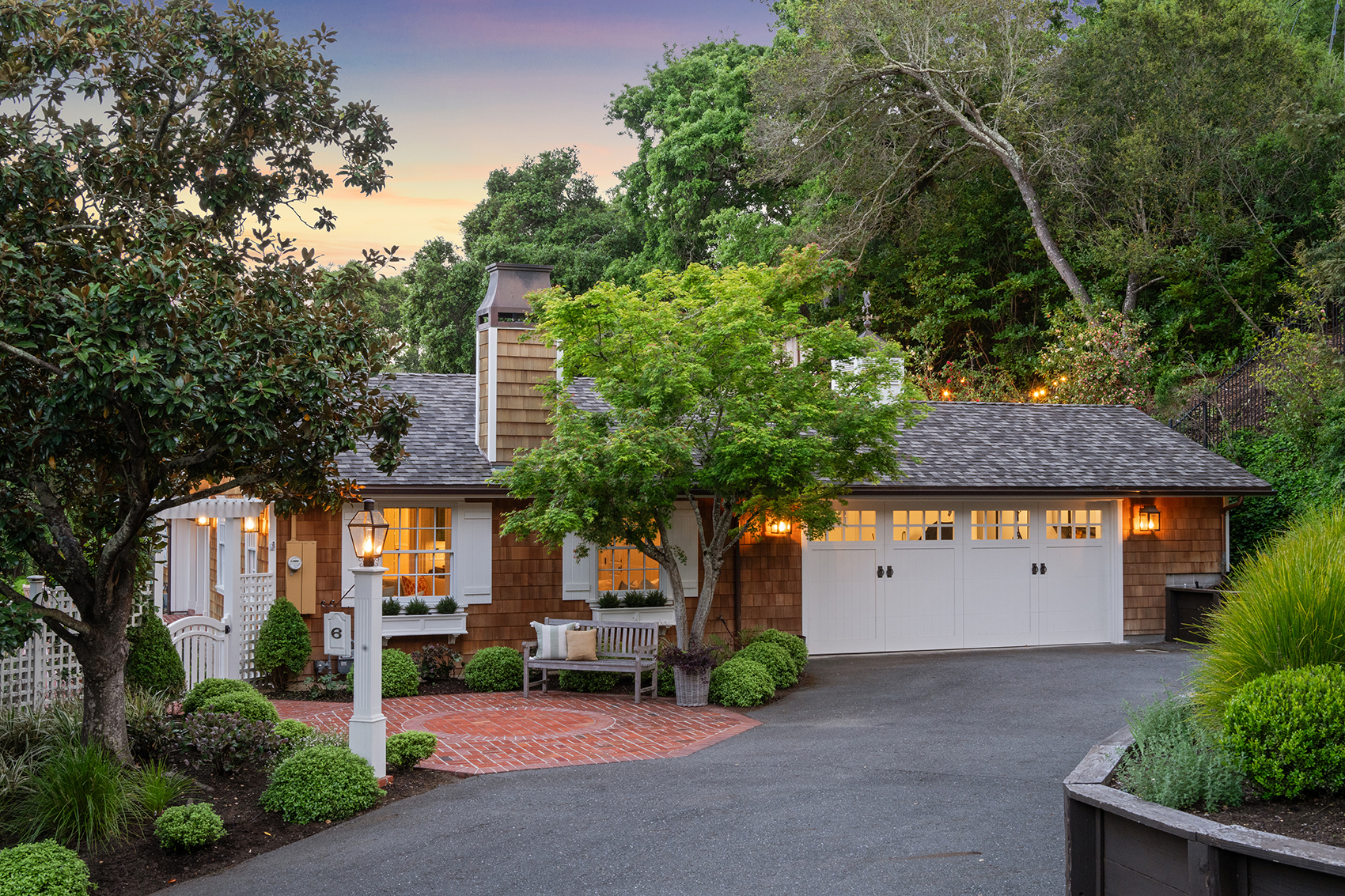 001 - 147 - 6 Snowberry Lane - Twilight view of the house