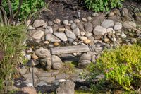 37 - 164 - 5 Springhill Manor - Frog chair rock design