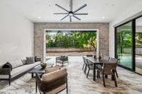 028 - 2990 Limestone Road - Covered outdie patio