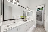 042 - 2990 Limestone Road - Bathroom sink and shower