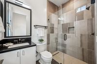 050 - 2990 Limestone Road - Sink, toilet and shower area