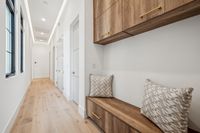 048 - 2990 Limestone Road - Hallway