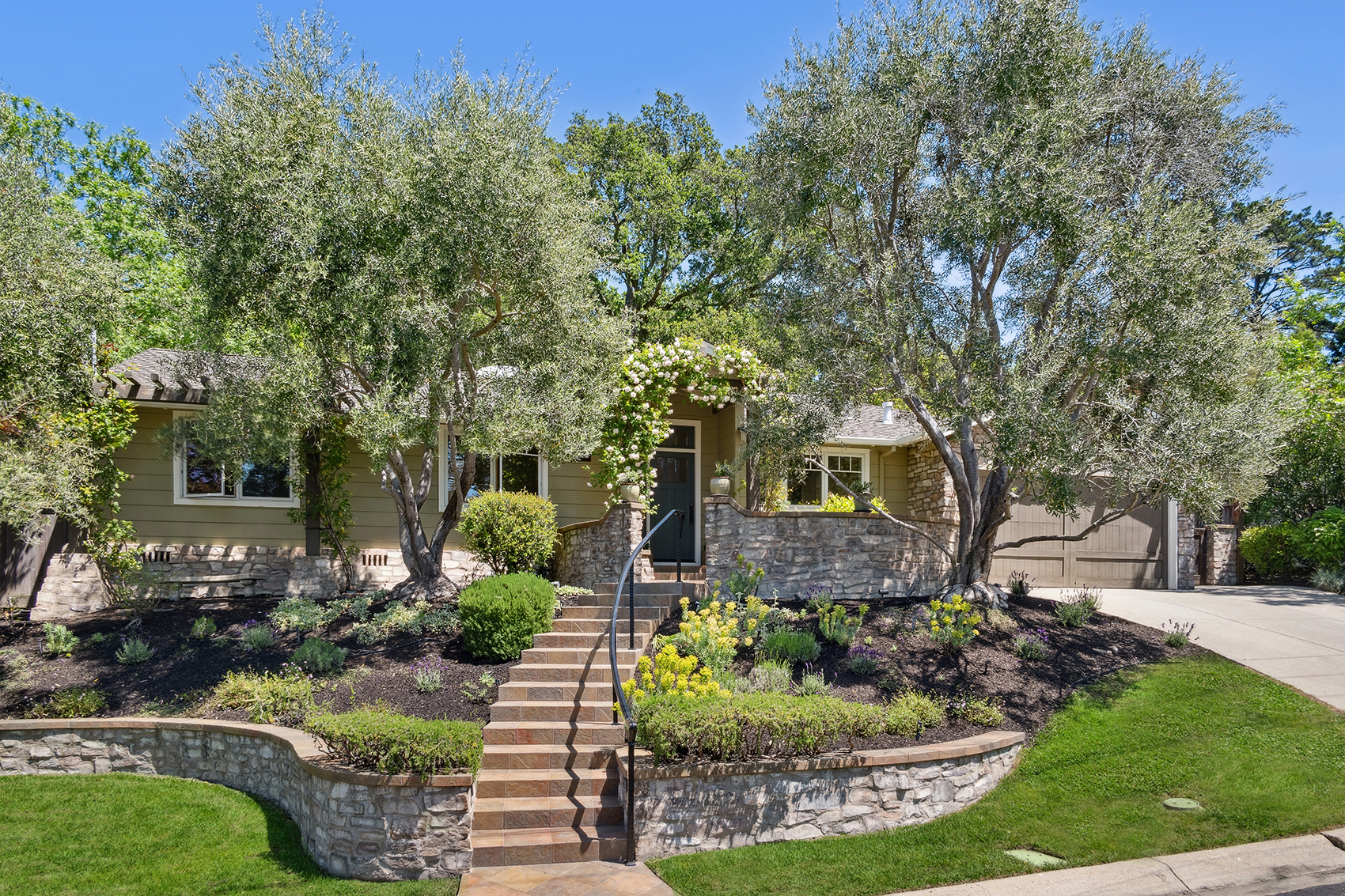 01 - 390 Castello Road - Front of the property