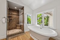 26 - 390 Castello Road - Bathtube and shower area