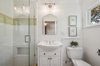 33 - 390 Castello Road - Bathroom sink and toilet