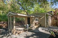 37 - 390 Castello Road - Chicken coop