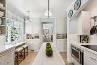 22 - 72 Davis Road - Kitchen center island