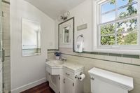32 - 72 Davis Road - Bathroom sink