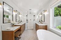 25 - 3108 Del Oceano Drive - Primary bathroom