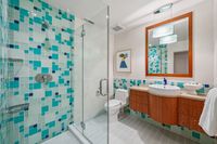33 - 123 - 25 Haciendas Road - 2nd bath tub