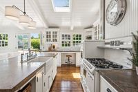 16 - 31 Old Millstone Lane - Kitchen area with appliances