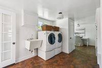 31 - 31 Old Millstone Lane - Laundry room