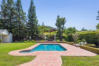 43 - 31 Old Millstone Lane - Swimming pool surrounded with trees