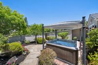 34 - 3815 Palo Alto Drive - Outdoor covered bath tub
