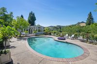 42 - 3815 Palo Alto Drive - Swimming pool with 2 lounge chairs