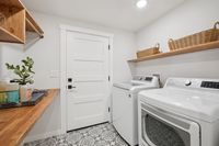 023 - 973 4th Street - Laundry room