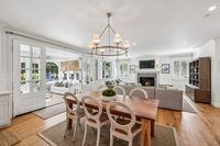 012 - 027 - 2116 Stewart Avenue - Breakfast nook