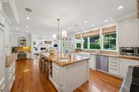013 - 231 Sundown Terrace - Kitchen with kitchen appliances