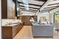 15 - 840 Broadmoor Court - Kitchen area