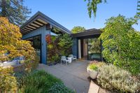 27 - 840 Broadmoor Court - Outdoor patio with lascious plants