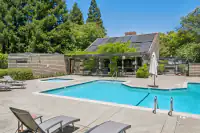 32.5 - 574 Monarch Ridge Drive - pool and spa with lounge seating