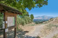 35 - 574 Monarch Ridge Drive - Scenic walking trails just steps away, offering panoramic valley and mountain views