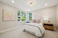 19 _ bedroom-blush-pink-accents-sputnik-chandelier