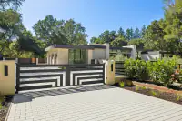 225-241-georgia-lane.91560.pok.210