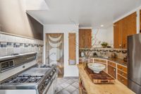 539 Munich St 17
