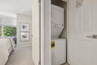 2075 Sutter Street 34