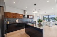2137 Grove Street 5