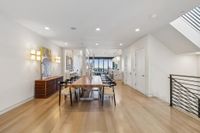 2764 Greenwich St 32