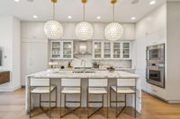 2764 Greenwich St 51