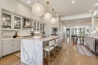 2764 Greenwich St 52