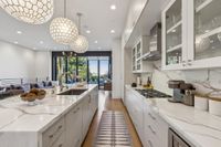 2764 Greenwich St 56