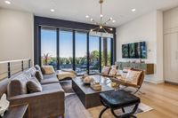 2764 Greenwich St 60