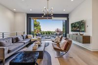 2764 Greenwich St 63