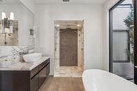 2764 Greenwich St 100