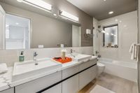 2764 Greenwich St 112