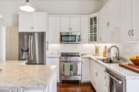2046 Divisadero Street 18