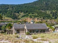 172 Seadrift Road Updated 4