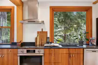 380 Larch Road 9
