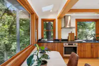 380 Larch Road 8